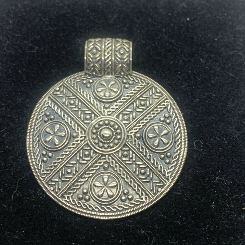 RLM Studios Sterling Silver 925 Round Pendant